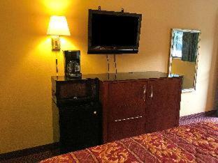 Days Inn By Wyndham York Alabama Room photo
